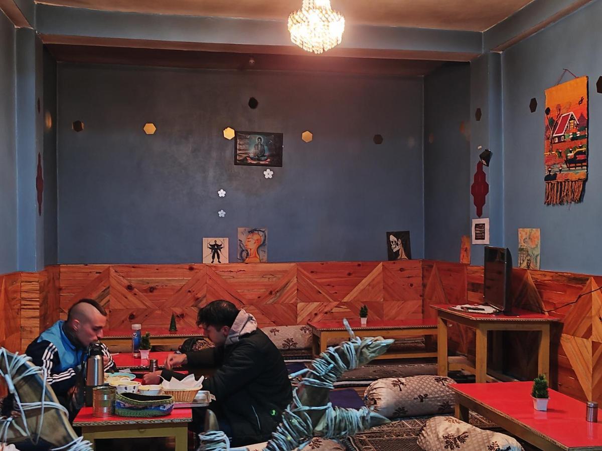 Tosh Cafe Kush酒店 外观 照片