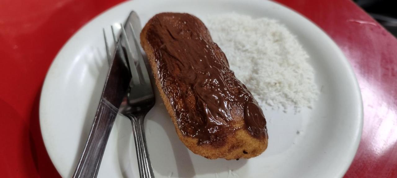 Tosh Cafe Kush酒店 外观 照片